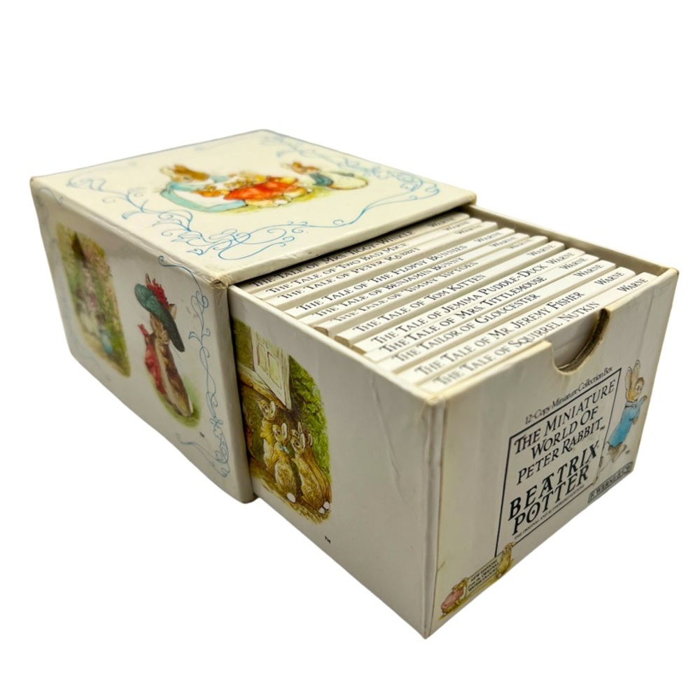 The Miniature World of Peter Rabbit 12-Copy Miniature Boxed Collection - Picture 2 of 16